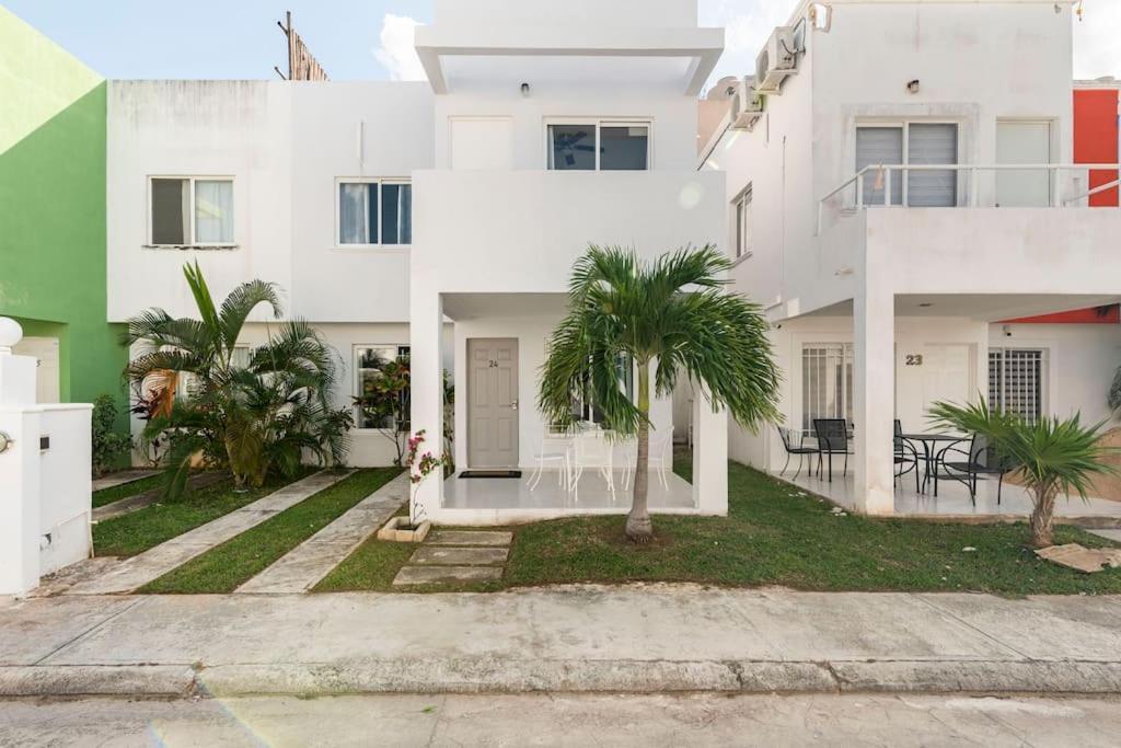 Micro Studio Perfect For Backpackers, Couples, 3 Min Drive To Playa El Nino Cancun Exterior photo